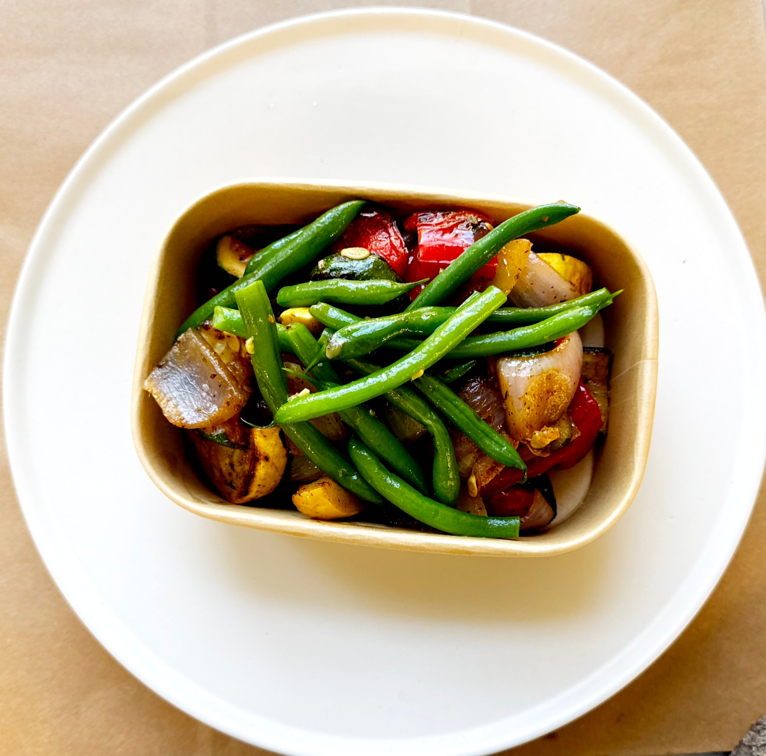 Green beans and roasted peppers